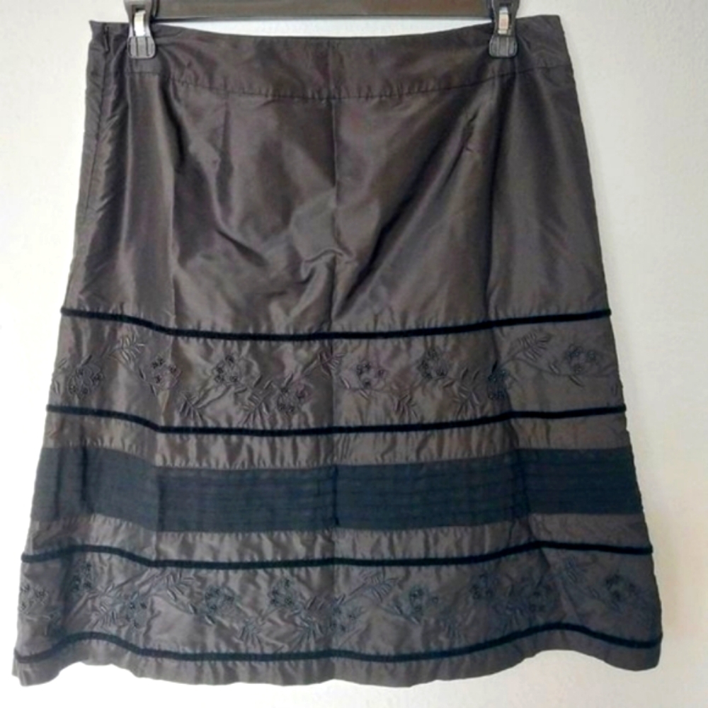 Janeville Y2K Black Silk A-Line Skirt w/Beaded Embroiderey & Pintuck Velvet Trim